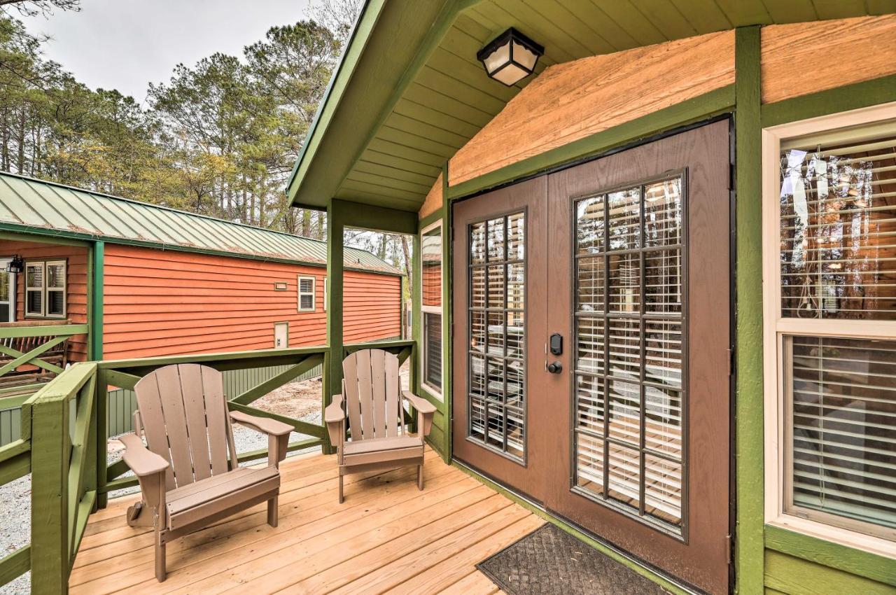 Beautiful New Bern Studio Cabin With Fire Pit! Exterior photo