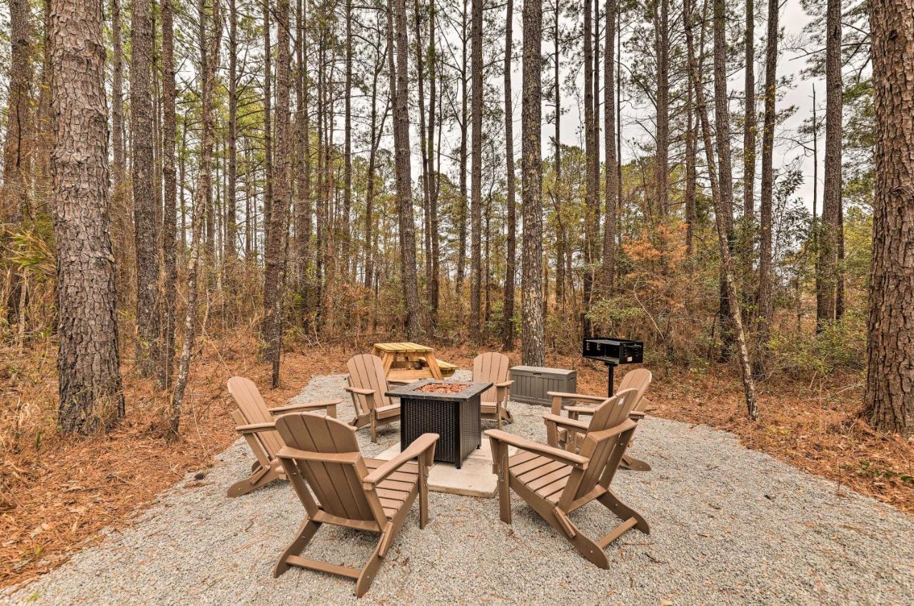 Beautiful New Bern Studio Cabin With Fire Pit! Exterior photo